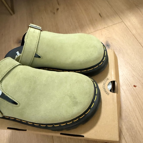 Dr. Martens ZebZag Mule Muted Olive, size women’s 8 - Picture 6 of 7